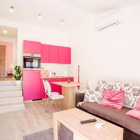 Apartman Cone พูลา ภายนอก รูปภาพ
