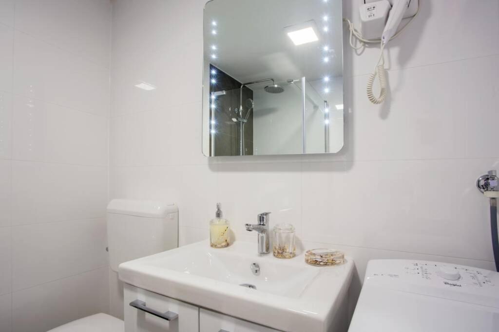 Apartman Cone พูลา ภายนอก รูปภาพ