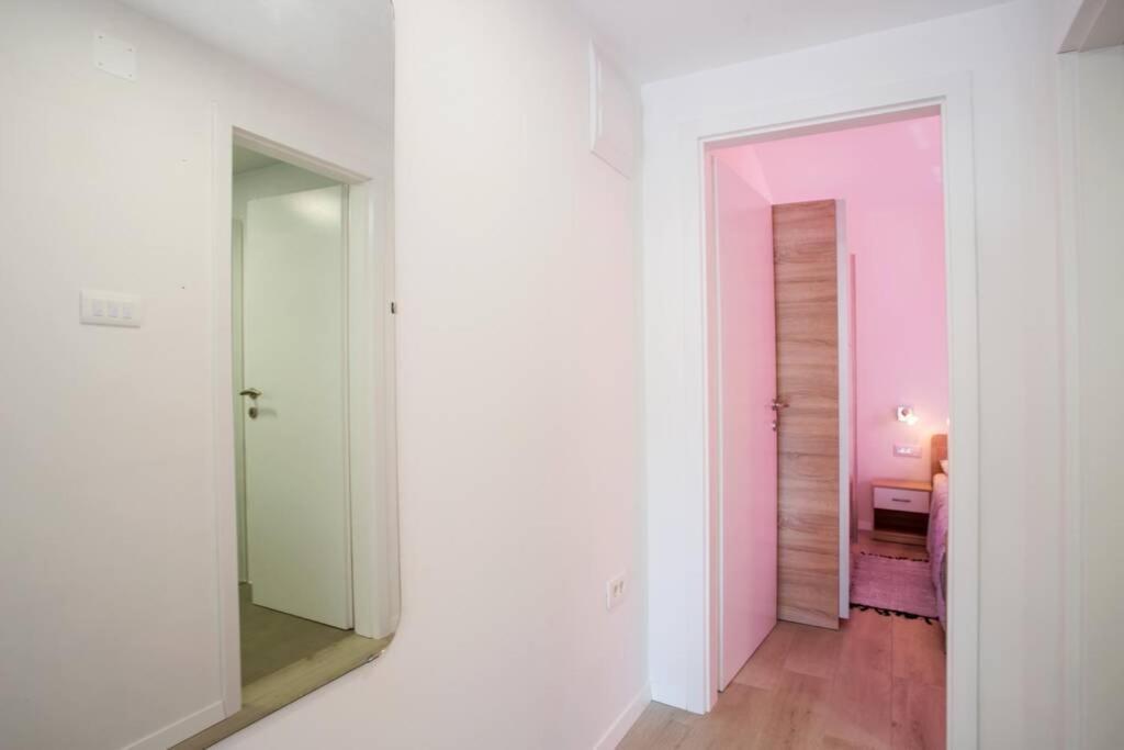 Apartman Cone พูลา ภายนอก รูปภาพ